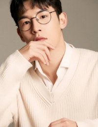 Дорамы с У Тэ Ха